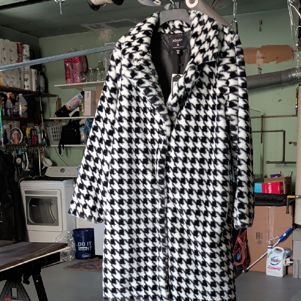 Ashley By 26 International Black and White Teddy Jacket